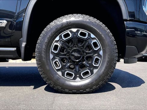 Used 2024 Chevrolet Silverado 3500 High Country w/ High Country Premium Package AWD/4WD image 12