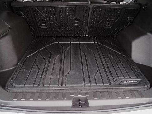Used 2024 Chevrolet Equinox RS w/ LPO, Floor Liner Package FWD image 9