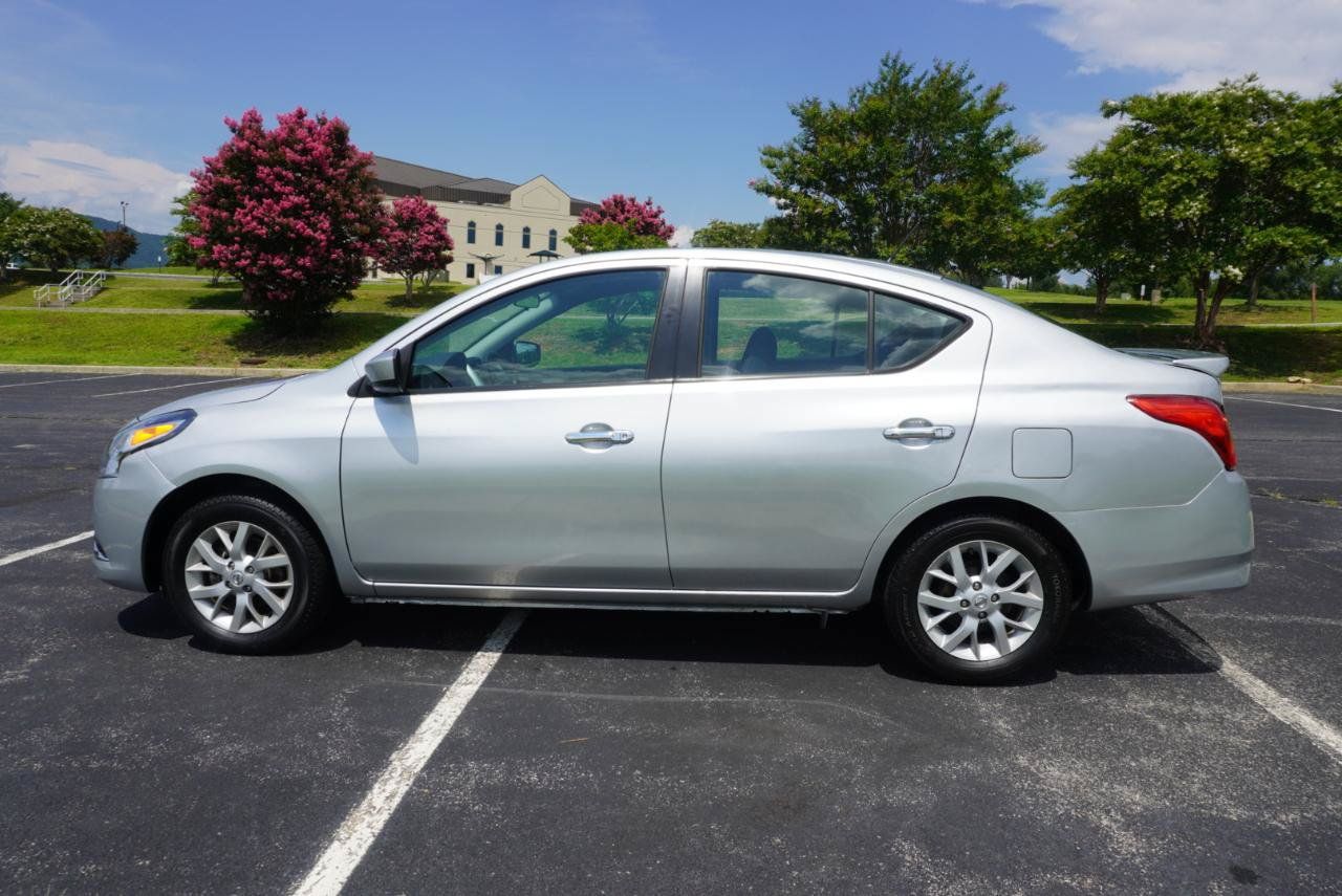 Used 2017 Nissan Versa SV w/ SV Special Edition Package FWD image 8