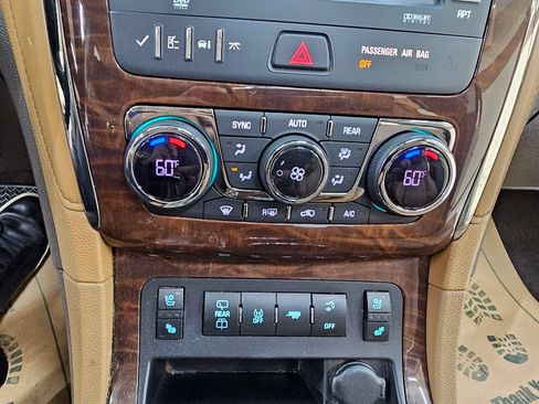Used 2013 Buick Enclave Premium w/ Trailering Provision Package FWD image 34