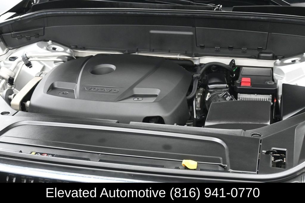 Used 2017 Volvo XC90 T6 Momentum w/ Vision Package AWD/4WD image 27