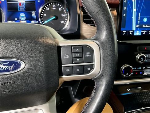 Used 2023 Ford Expedition Max Limited image 19