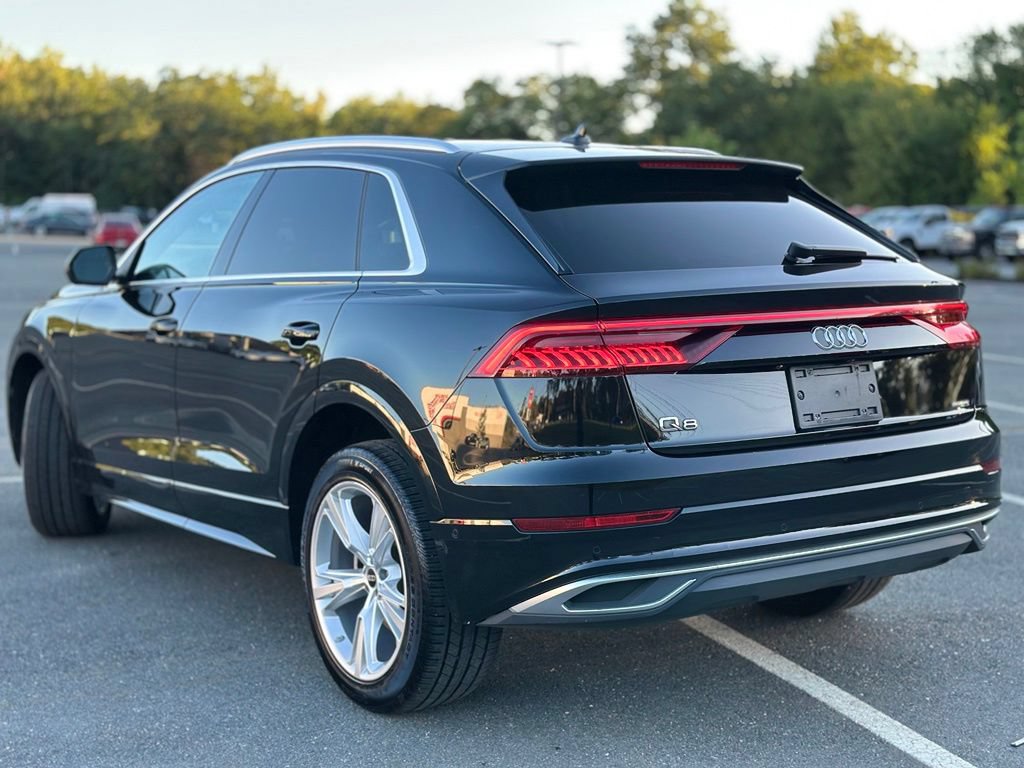 Used 2023 Audi Q8 Premium w/ Convenience Package AWD/4WD image 4