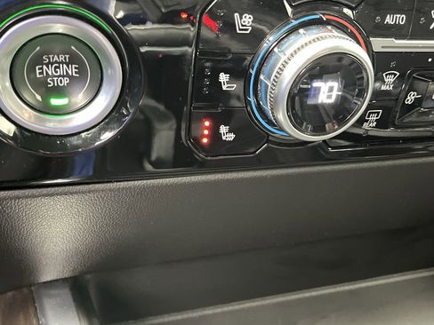 Certified 2022 GMC Sierra 1500 SLT image 25