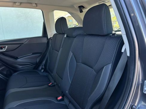 Used 2022 Subaru Forester Premium image 23