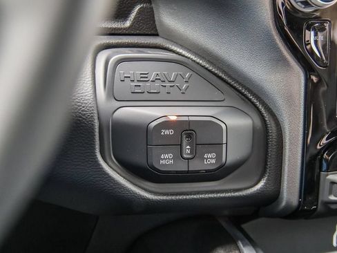 New 2025 RAM 2500 Big Horn AWD/4WD image 38