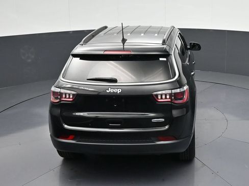 Used 2021 Jeep Compass Latitude FWD image 22
