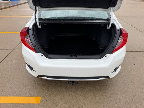 Used 2020 Honda Civic Touring image 4