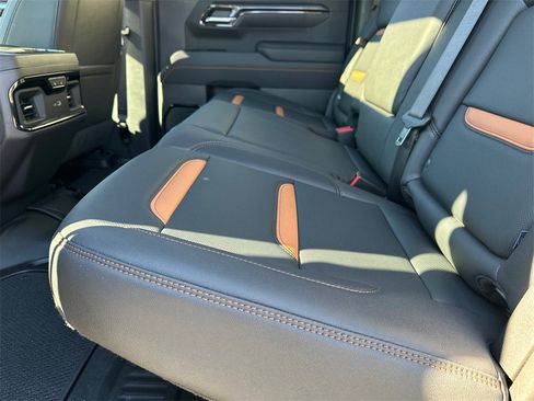 Used 2025 GMC Sierra 1500 AT4 w/ AT4 Premium Package image 21