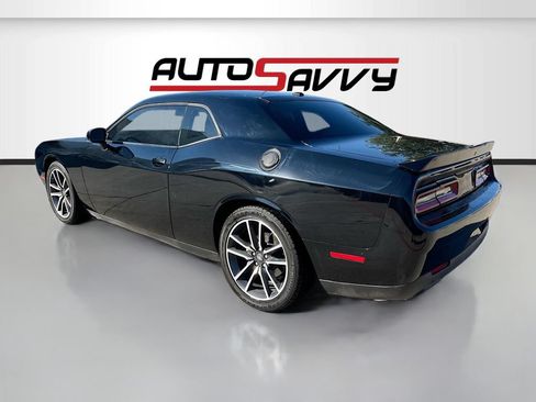 Used 2023 Dodge Challenger R/T RWD image 5