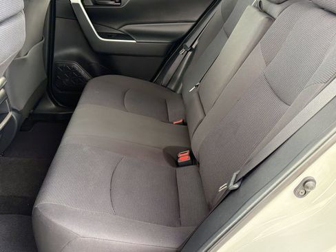 Used 2020 Toyota RAV4 LE FWD image 22