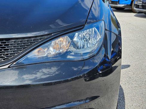 Used 2023 Chrysler Voyager LX image 11