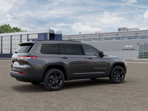 New 2026 Jeep Grand Cherokee L Limited AWD/4WD image 4