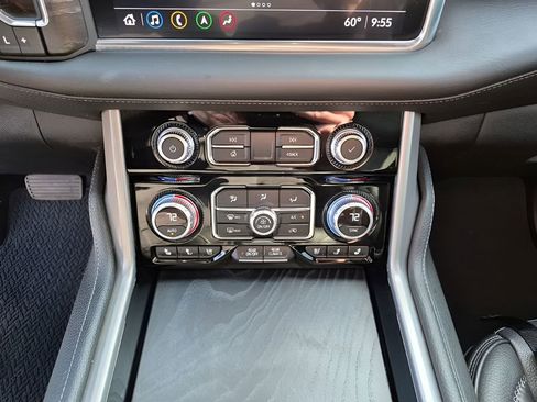 Used 2021 GMC Yukon Denali image 39