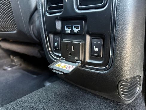 Used 2019 Jeep Grand Cherokee Limited w/ Luxury Group II RWD image 41