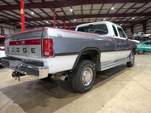 Used 1992 Dodge D/W Truck 250 image 8