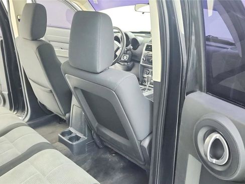 Used 2008 Dodge Nitro SXT image 26