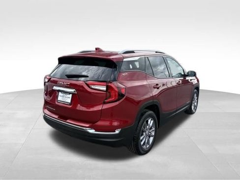 Used 2023 GMC Terrain SLT FWD image 2