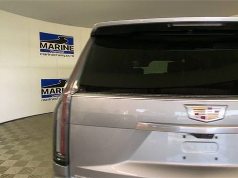 Used 2025 Cadillac Escalade Premium Luxury Platinum image 9
