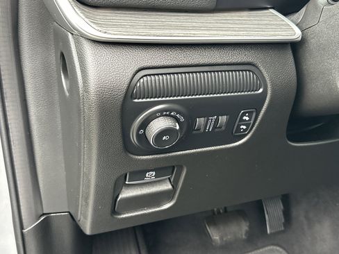 Used 2022 Jeep Wagoneer Series II image 16