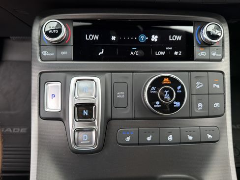 Used 2025 Hyundai Palisade Calligraphy AWD/4WD image 18