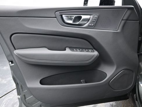 New 2026 Volvo XC60 B5 Core w/ Protection Package Premier image 18