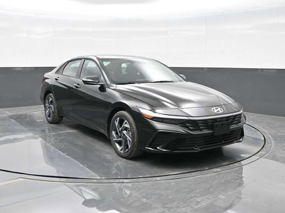 New 2025 Hyundai Elantra SEL