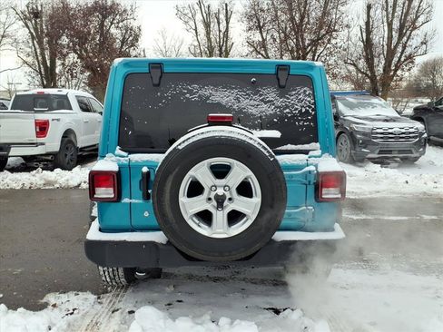 Used 2020 Jeep Wrangler Unlimited Sport S w/ Sun And Sound Package image 5