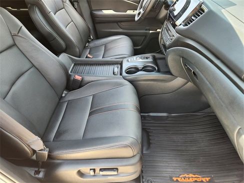 Used 2023 Honda Passport TrailSport image 15