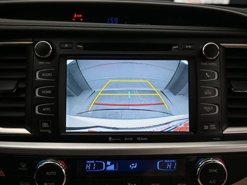 Used 2018 Toyota Highlander Limited image 18