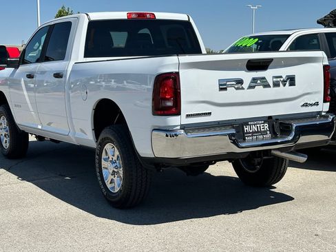 New 2026 RAM 2500 Big Horn AWD/4WD image 5