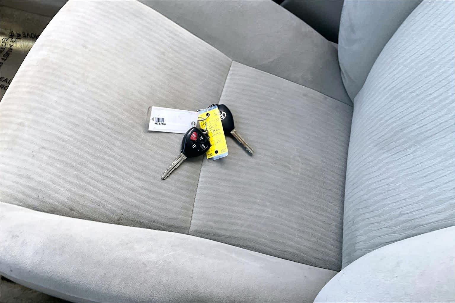 Used 2010 Toyota Corolla LE w/ All Weather Guard Pkg FWD image 14