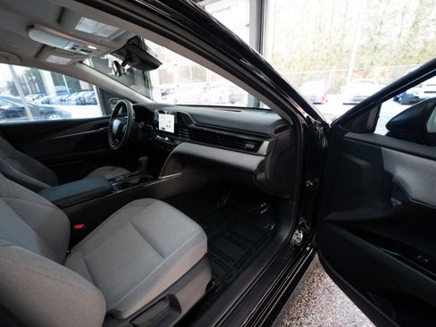Used 2025 Toyota Camry LE image 25