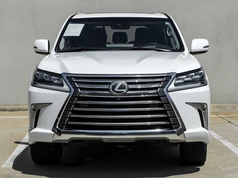 Used 2017 Lexus LX 570 4WD w/ Luxury Package image 6