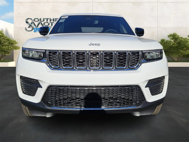 New 2025 Jeep Grand Cherokee Laredo RWD image 8