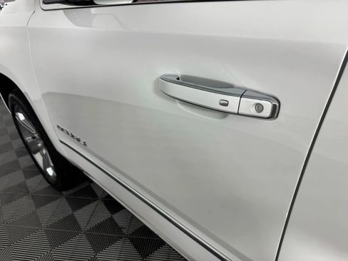 Used 2019 GMC Yukon Denali w/ Denali Ultimate Package image 28