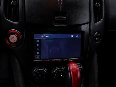 Used 2020 Nissan 370Z Coupe image 33