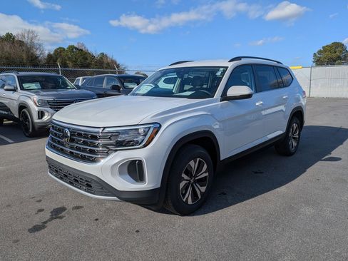 New 2026 Volkswagen Atlas SE image 7