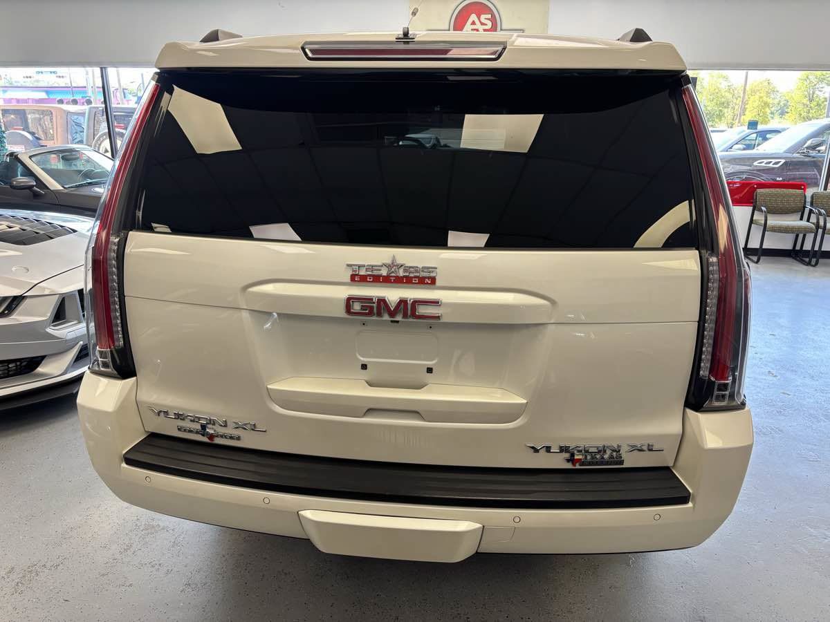 Used 2015 GMC Yukon XL SLT w/ Open Road Package RWD image 10