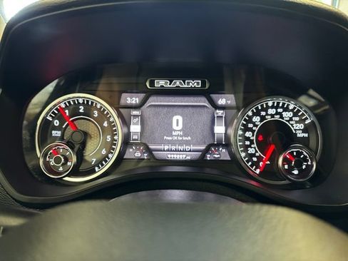 Used 2021 RAM 1500 Laramie AWD/4WD image 17