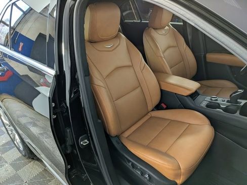 Used 2021 Cadillac XT4 Premium Luxury image 31