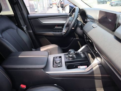 Used 2024 MAZDA CX-90 Plug-In Hybrid w/ Preferred AWD/4WD image 23