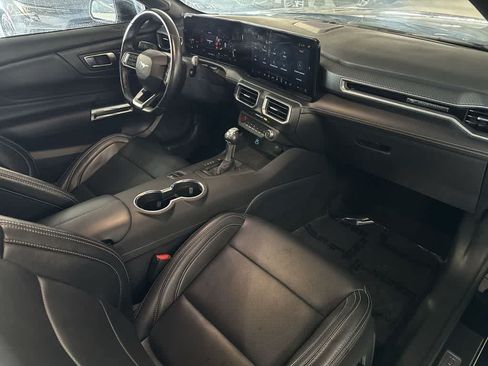 Used 2025 Ford Mustang Premium RWD image 25
