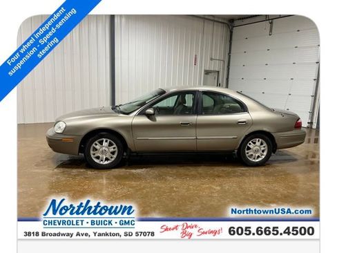 Used 2005 Mercury Sable LS image 2