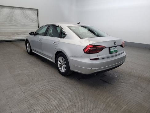 Used 2017 Volkswagen Passat 1.8T S FWD image 5