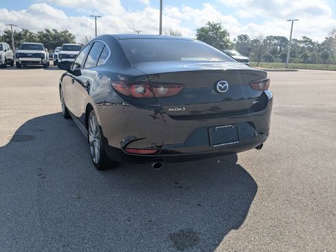 Used 2023 MAZDA MAZDA3 s FWD image 7