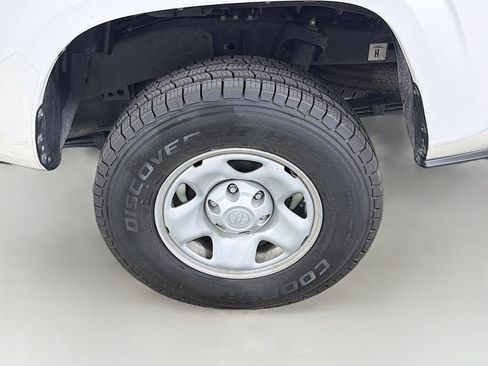 Used 2021 Toyota Tacoma SR AWD/4WD image 27