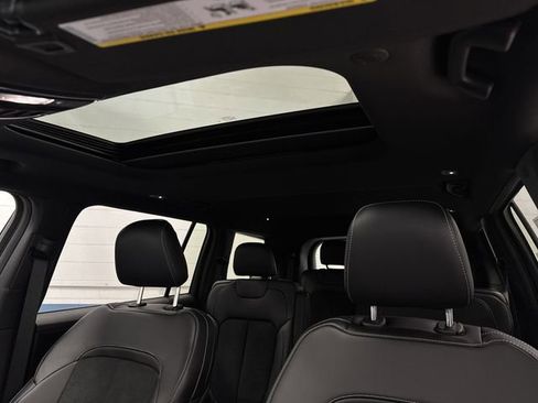 New 2025 Jeep Grand Cherokee L Altitude image 7