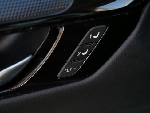 Used 2025 Honda CR-V EX-L image 19