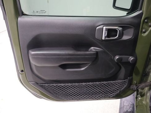 Used 2021 Jeep Wrangler Unlimited Sport AWD/4WD image 12